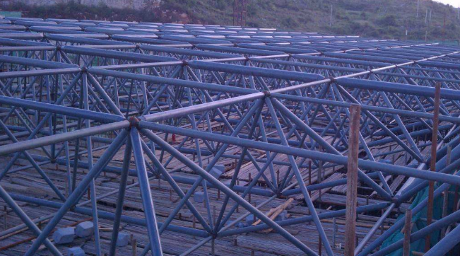 儋州概述网架加工中对钢材的质量的过细恳求